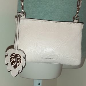 TOMMY BAHAMA MARRAKECH LEATHER CROSSBODY BAG
